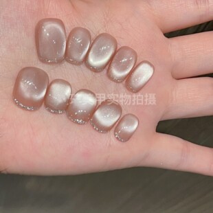荔枝奶冻新款纯手工穿戴甲爆款玻璃珠猫眼纯欲显白粉色短款美甲