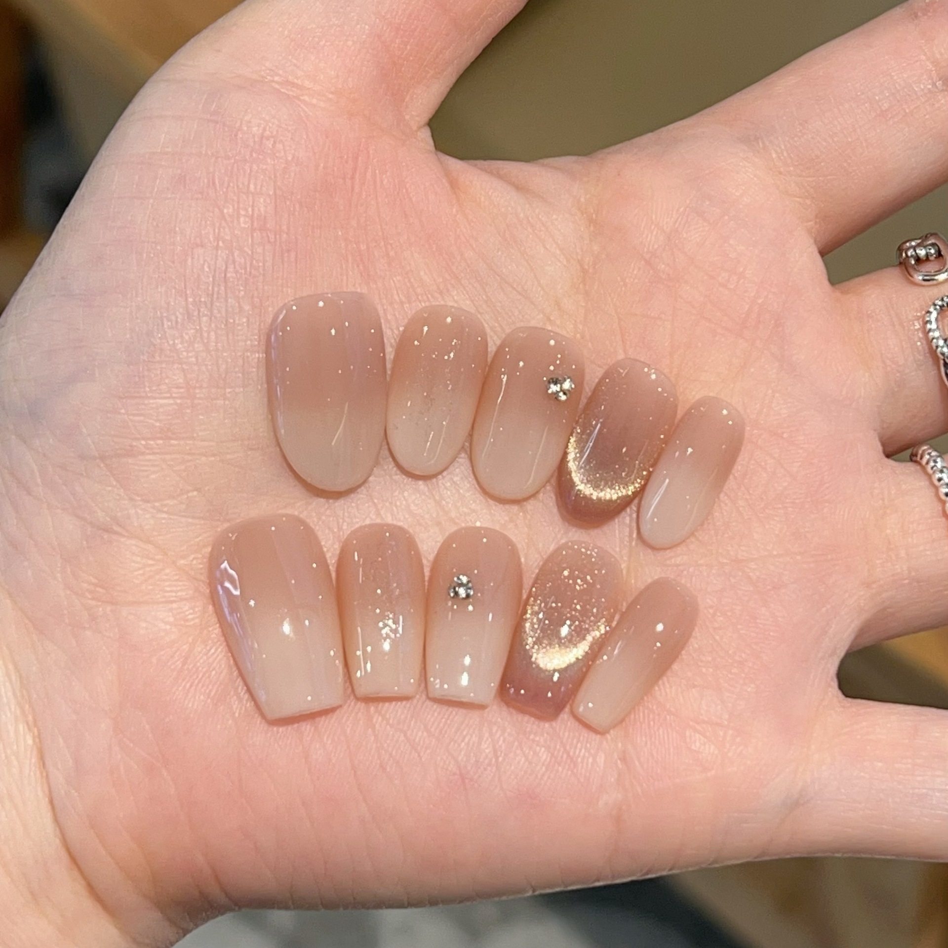 茶町纯欲感裸色妈生甲渐变纯手工穿戴甲K9小钻猫眼显白短款美甲,彩妆/香水/美妆工具,穿戴甲/甲片,淘宝优惠券,粉丝福利购,淘宝优惠卷