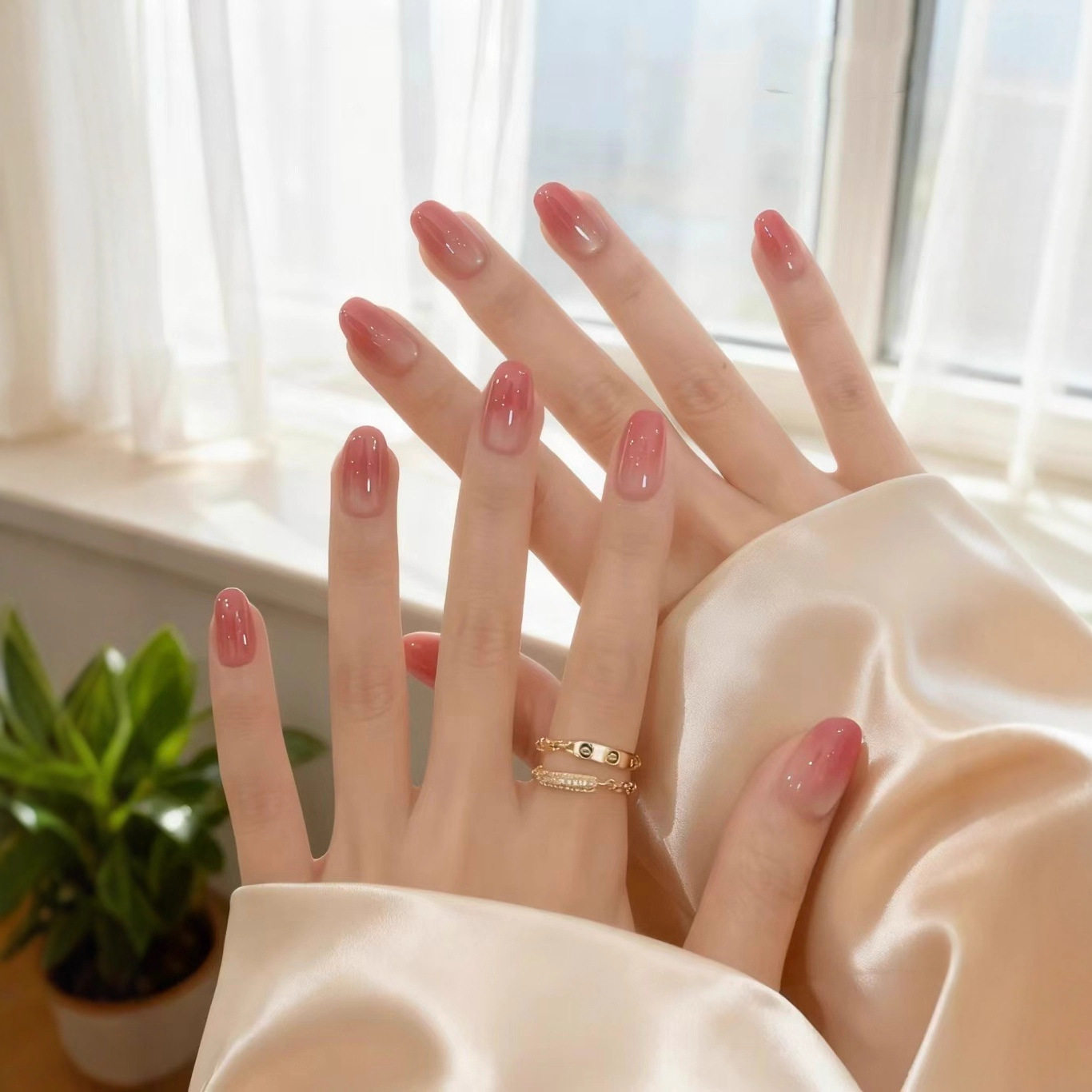 玫瑰红手工穿戴甲秋冬新款冰透渐变猫眼高级感温柔风显白美甲贴片,彩妆/香水/美妆工具,穿戴甲/甲片,淘宝优惠券,粉丝福利购,淘宝优惠卷