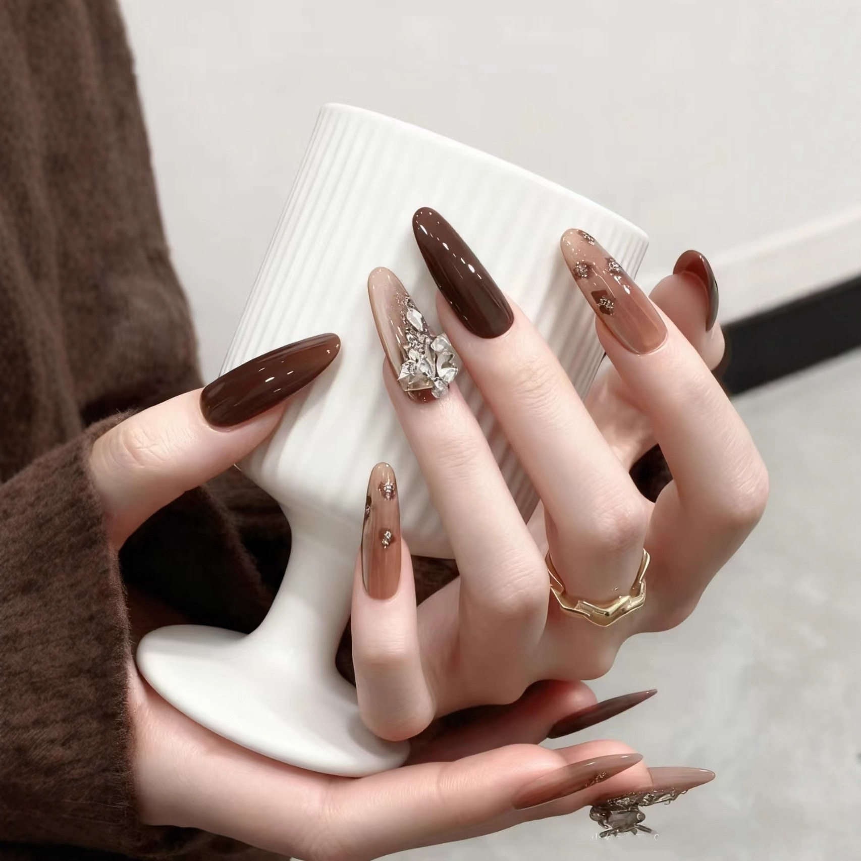 香橙美式手工穿戴甲秋冬气质复古深棕满钻爆闪猫眼高级感显白美甲,彩妆/香水/美妆工具,穿戴甲/甲片,淘宝优惠券,粉丝福利购,淘宝优惠卷