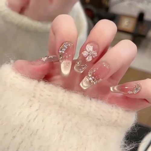 花瓣月影猫眼腮红美甲纯手工穿戴甲春夏花朵满钻爆闪锆石光疗甲