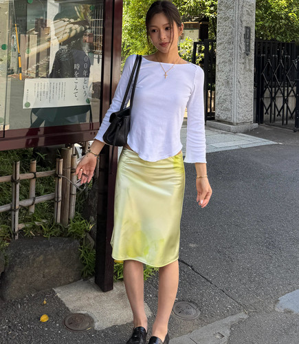 NaNa同款CUBIC印花水光缎面垂坠半身裙女轻盈灵动松A字半裙中长裙