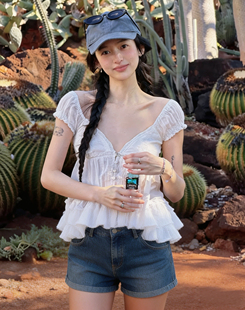 博主JUJU同款 法式蕾丝多工艺v领露背清透荷叶边小衫纯棉短袖衬衫