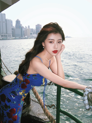 蓝色丝绒烧花辣妹镂空连衣裙