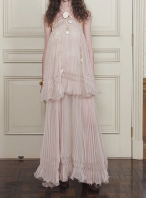 【新款】Cello 26春 法式露背薄纱定位压褶挂脖绑带连衣裙