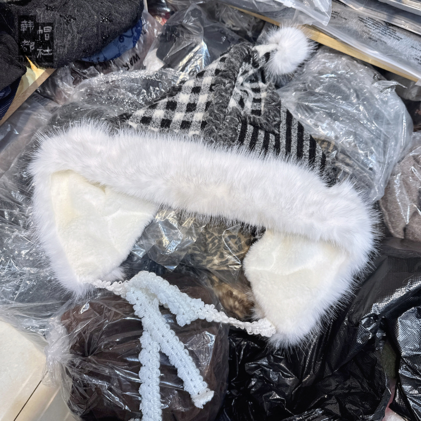 帽子女款2025秋冬季新款韩版格纹拼接毛绒包头帽女加绒加厚套头帽