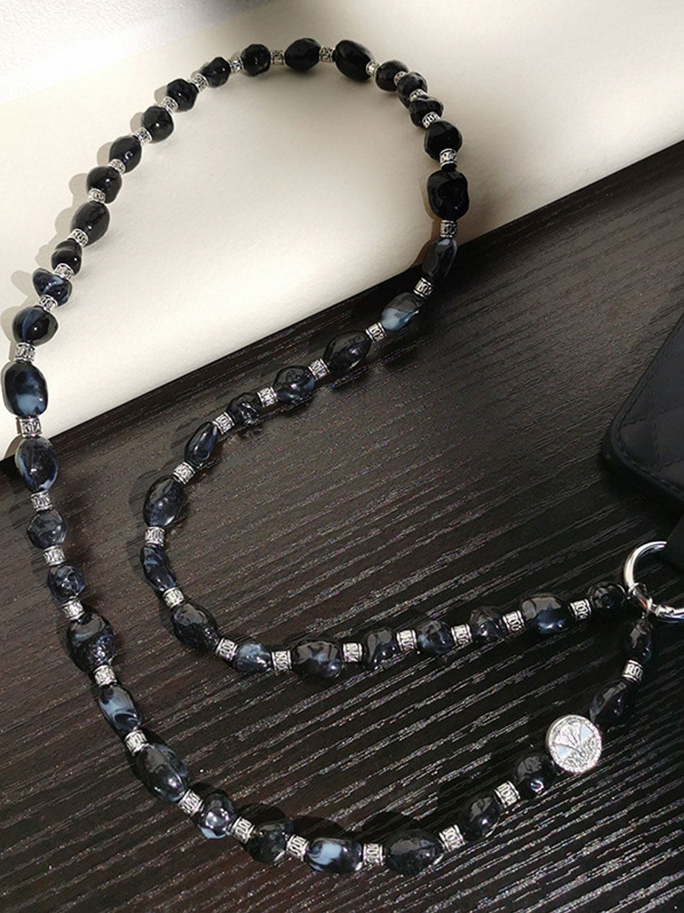 CLOVE IRREGULAR BLACK BEADED MOBILE PHONE CHAIN LONG DIAGONAL STRADDLE ROPE MENS AND WOMENS FASHION SUNGLASSES CHAIN KEY WRIST ROPE