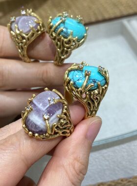 2026外贸新款饰品天然石个性时尚水晶手掌虎眼石戒指活口女士