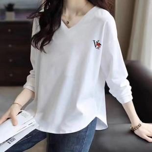 2025秋款带印花薄款上衣爆款新款慵懒打底衫百搭V领长袖体恤女款