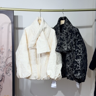 2025冬季新款上衣围巾款新中式国风重工刺绣提花短款鹅绒羽绒服女