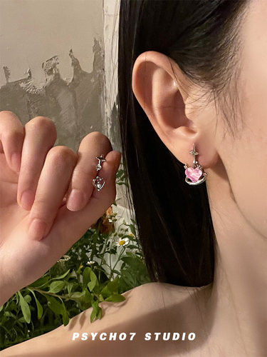 PSYCHO7甜美气质爱心耳钉