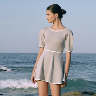 跨境泳衣女 2023新款泡温泉风显瘦遮肚保守裙式连体游泳装