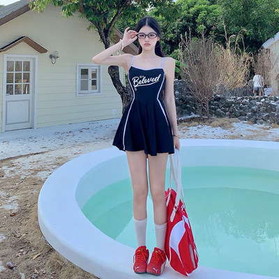 特价新款 泳衣女款裙式分体平角保守显瘦遮肚肉感黑色吊带裙学生