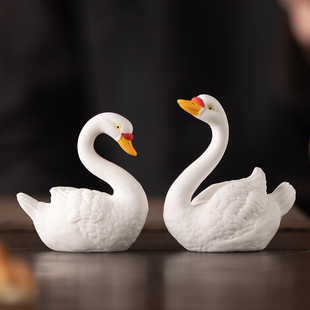创意陶瓷天鹅摆件客厅办公室桌面装饰品白天鹅一对盆景微景观