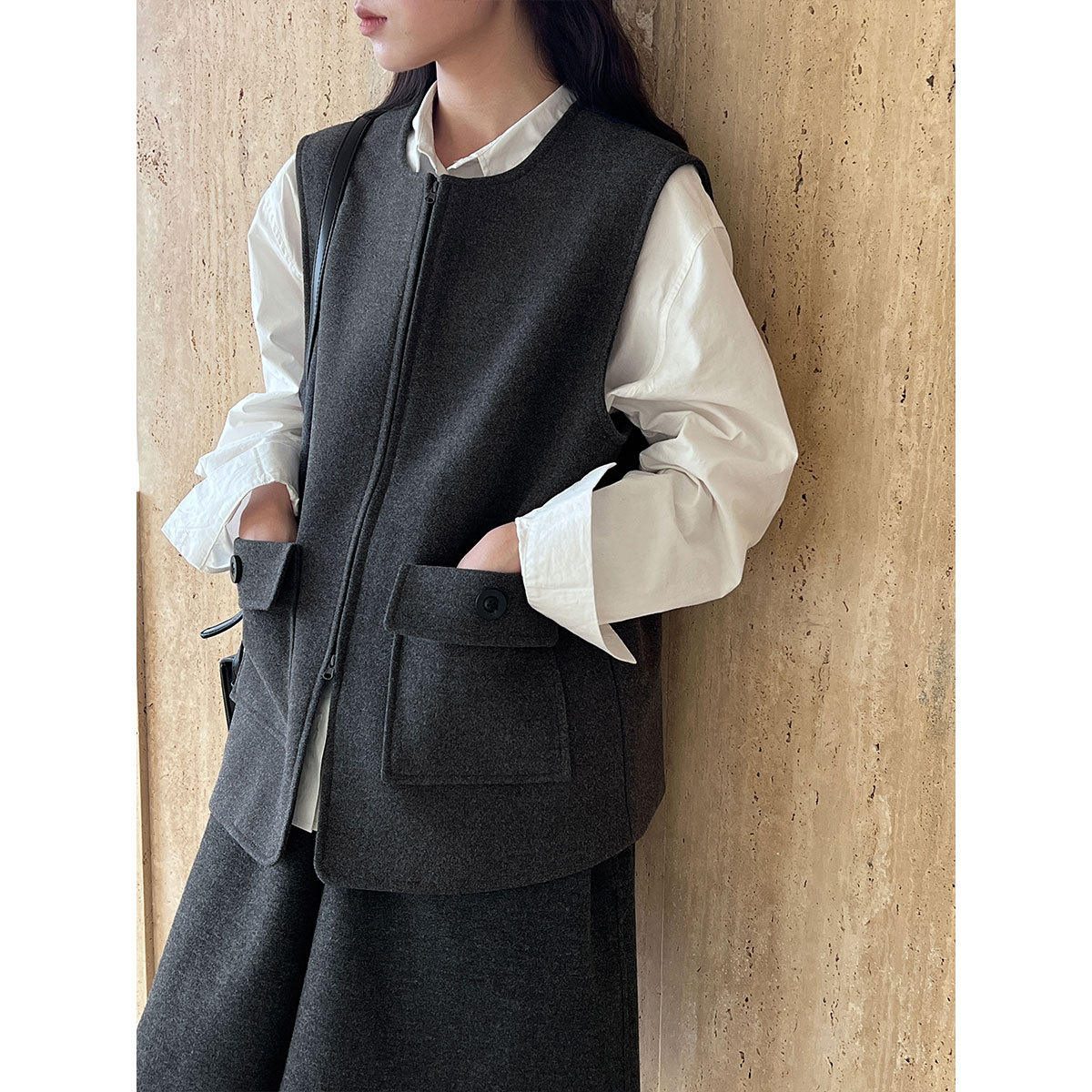 高级感毛呢马甲女秋冬加厚保暖