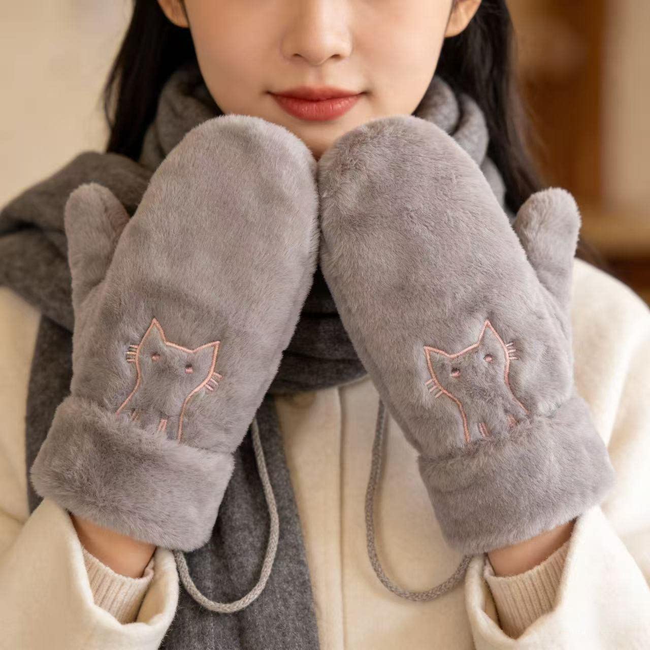 可爱毛绒手套冬季女款加绒学生骑车冬天挂脖户外防寒保暖连指全包