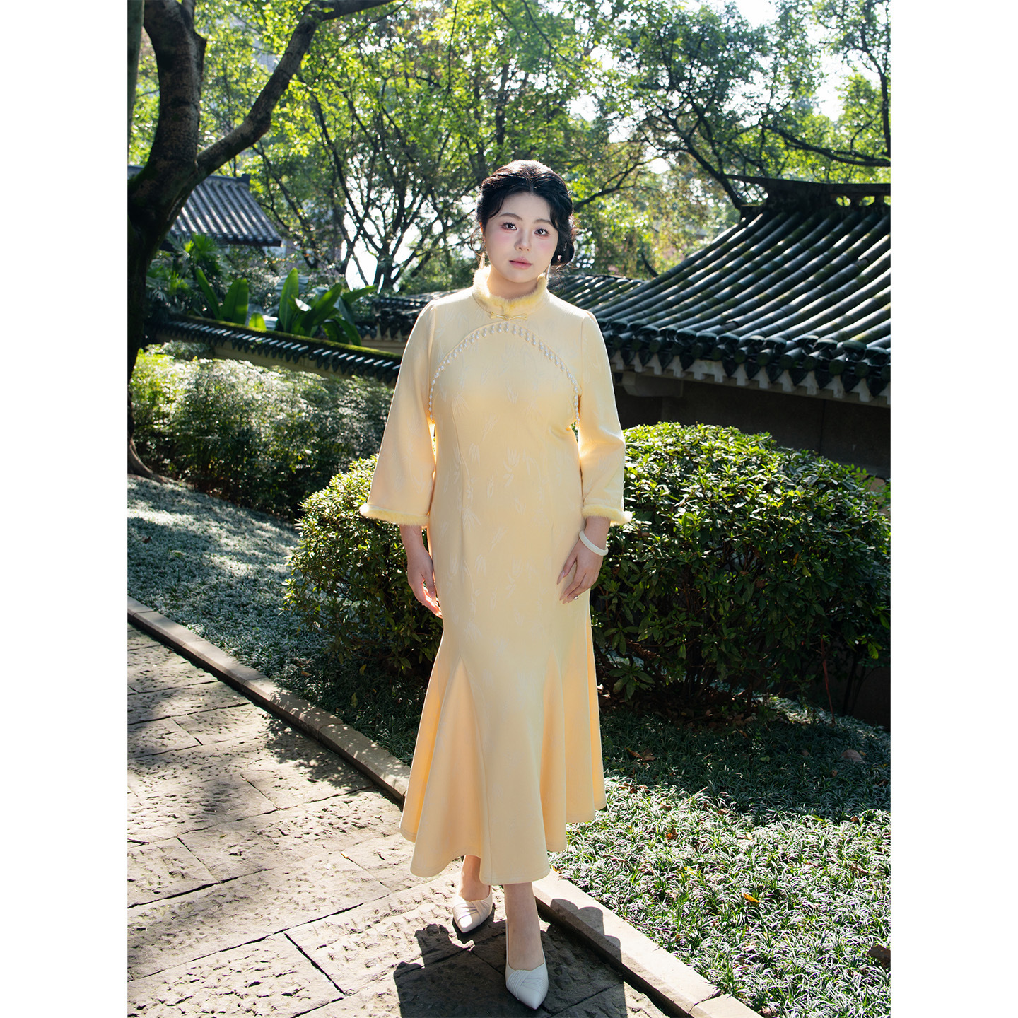 胖MM新中式改良加绒连衣裙2025女冬季银狐绒提花修身大码旗袍