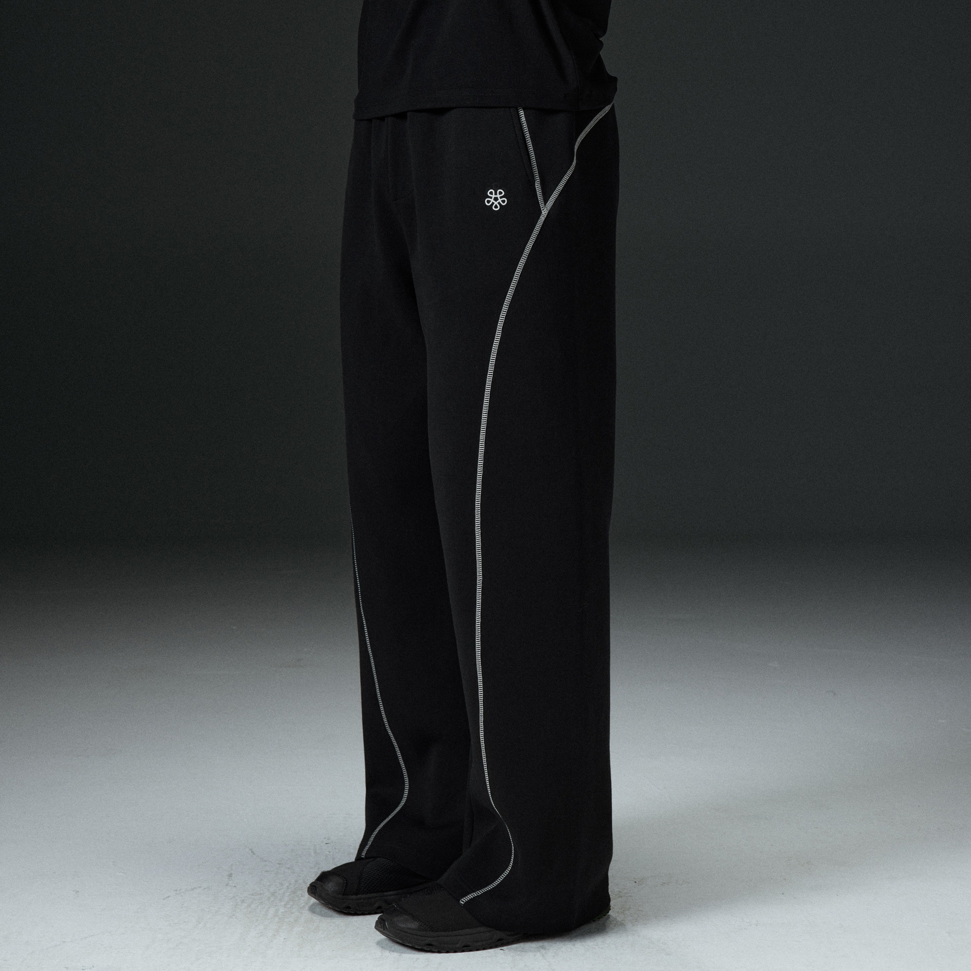 AFTERGLOW四季款垂感健身空气层卫裤 结构分割宽松直筒运动长裤