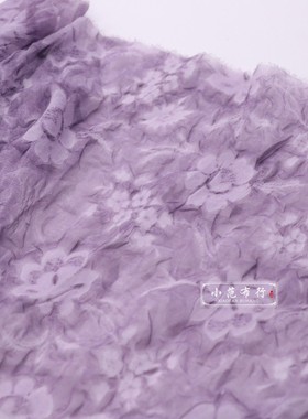 深紫色山茶花压花褶皱雪纺布料炒色设计师面料柔软细腻旗袍连衣裙
