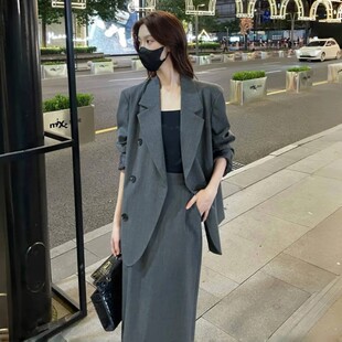 大码赫本风时尚西装套装女设计感外套胖mm秋半身裙西服显瘦两件套