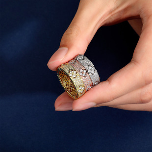 个性 ICE 时尚 满钻四叶草锆石小众戒指指环 轻奢高级感简约 BLING