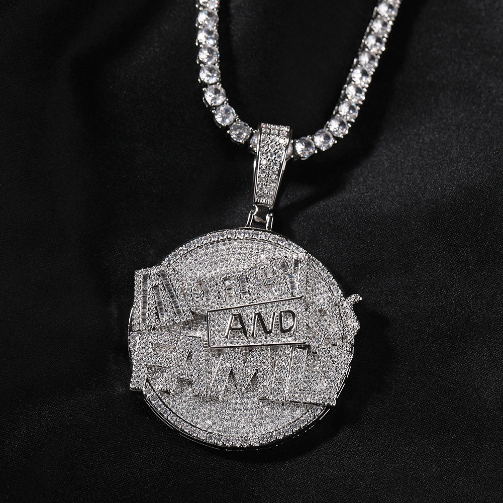 ICE BLING MONEY AND FAMILY英文字母艺术设计吊坠圆盘项链 嘻哈
