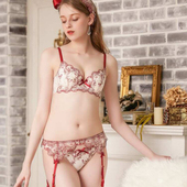 日本Risa 性感袜带腿环吊袜带刺绣蕾丝圣诞新年红564 Magli正品