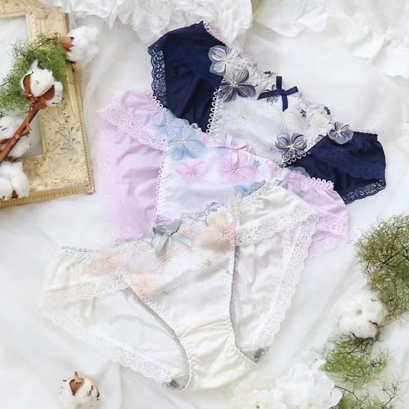 risamagli牛奶丝蕾丝刺绣内裤
