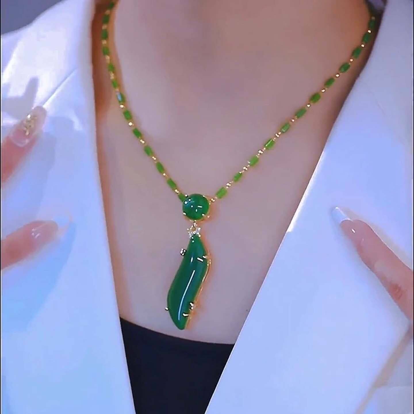 凯丽美人腰项链女金色竹节吊坠玉佩玉石挂件时尚锁骨链母亲节礼a8