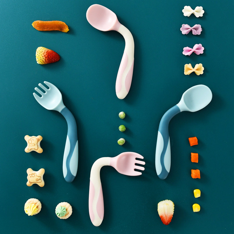 宝宝学吃饭训练勺子叉子婴儿辅食勺扭扭勺叉可弯曲1-6岁儿童餐具