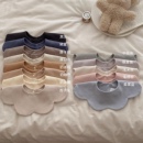 韩版婴儿口水巾纯棉宝宝围嘴纯色双面可戴防吐奶巾加厚围兜花瓣