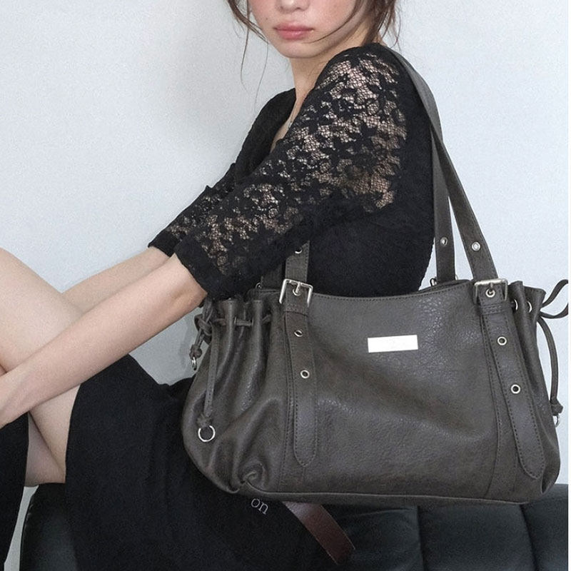 街头复古风大容量单肩包质感秋冬流浪包女2025新款机车通勤托特包