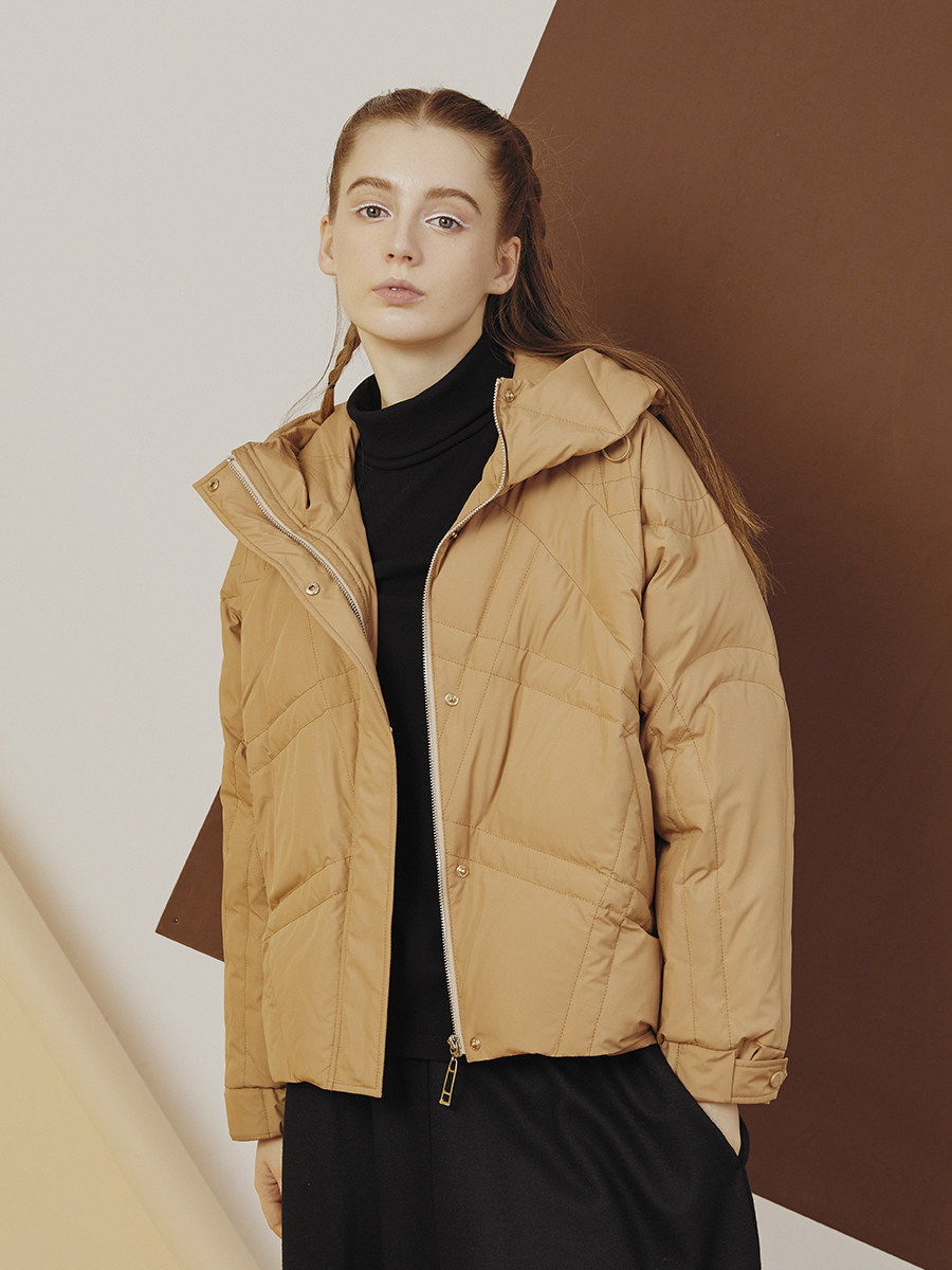 xinsilu新思路女装专柜冬装时尚卡其色减龄连帽茧型短款女羽绒服