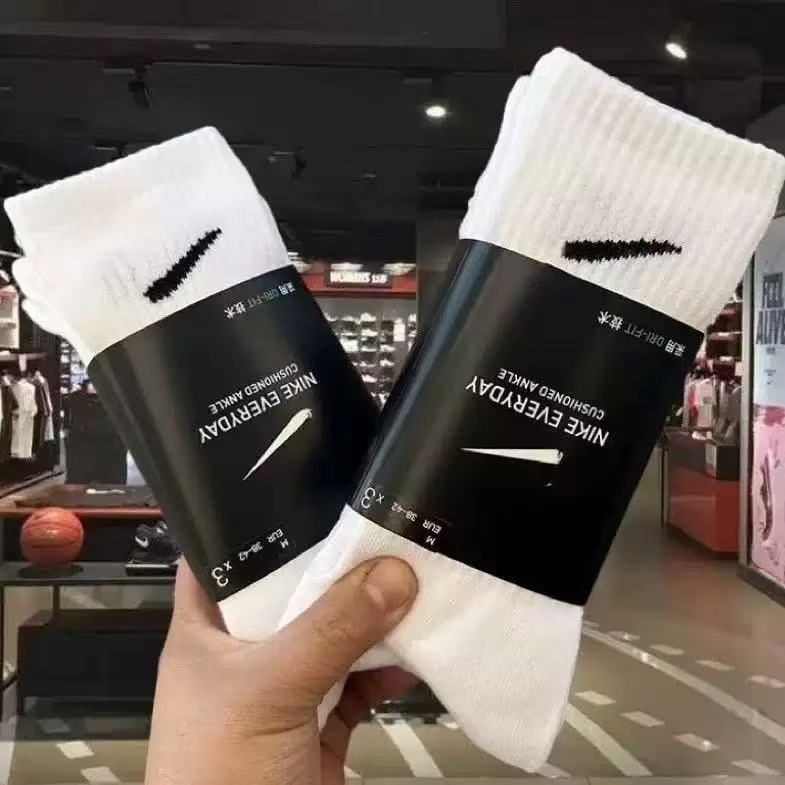 盒装勾勾短筒袜子男女纯棉防臭百搭中筒袜运动跑步长筒袜一件代发