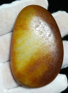 55.5克和田玉籽料原石把件枣红皮黄白种形状好玩料大挂件毛孔清晰