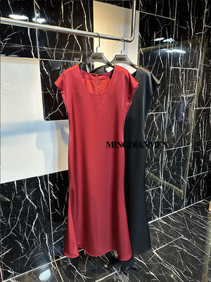 高级感醋酸缎面显瘦连衣裙