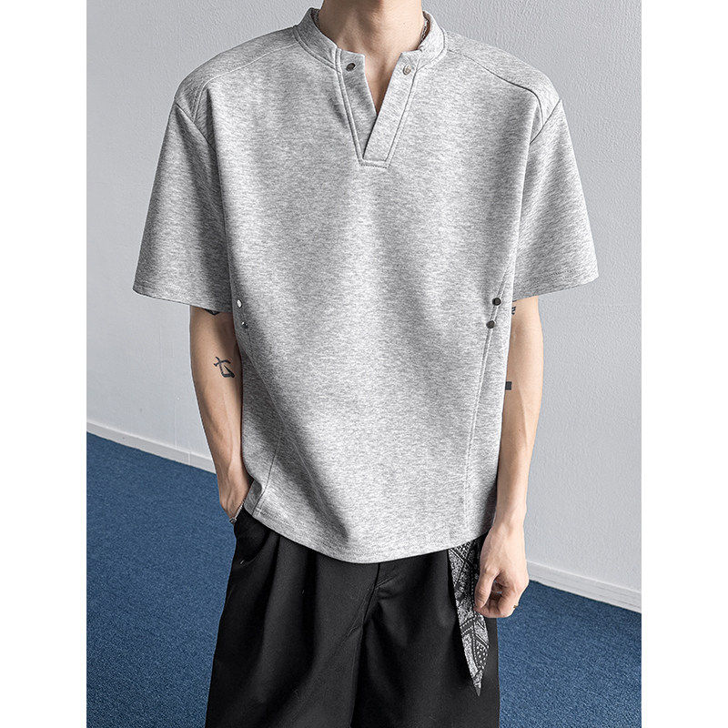 黑色柳钉拼接V领短袖男款夏季美式T恤宽松半袖潮流设计