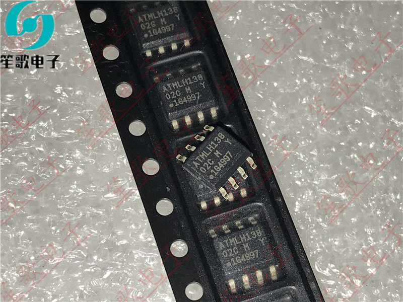 AT24C02C-SSHM-T 02CM 贴片SOP8 存储器 全新进口原装 可直拍