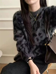 【豹纹】时尚别致设计感豹纹圆领套头毛衣女2025秋季韩版显瘦