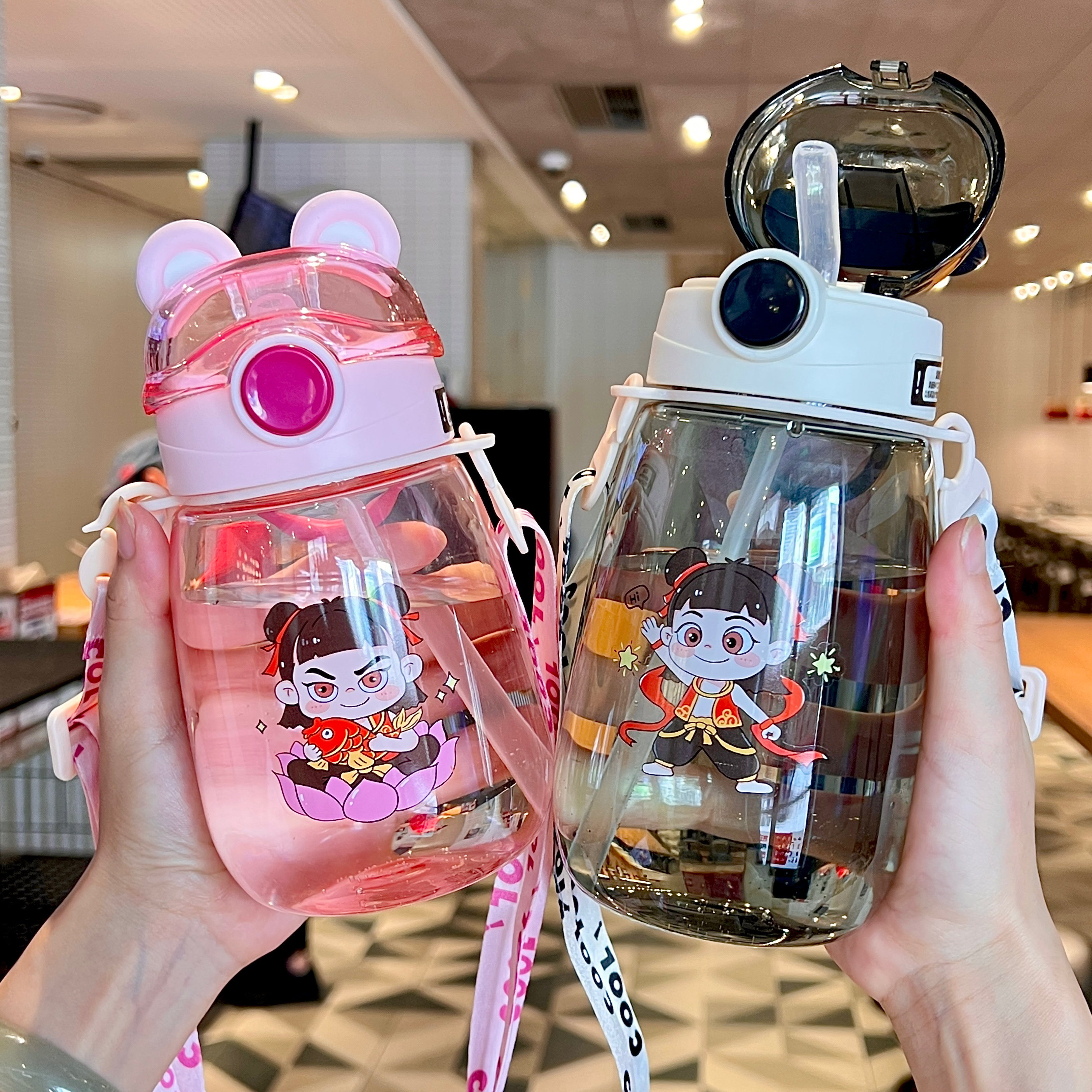 儿童新款水杯夏季小学生上学专用宝宝可爱幼儿园便携学生吸管水壶