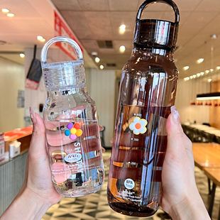 新款tritan水杯女生大容量透明刻度水瓶手提外出运动小巧随手杯子