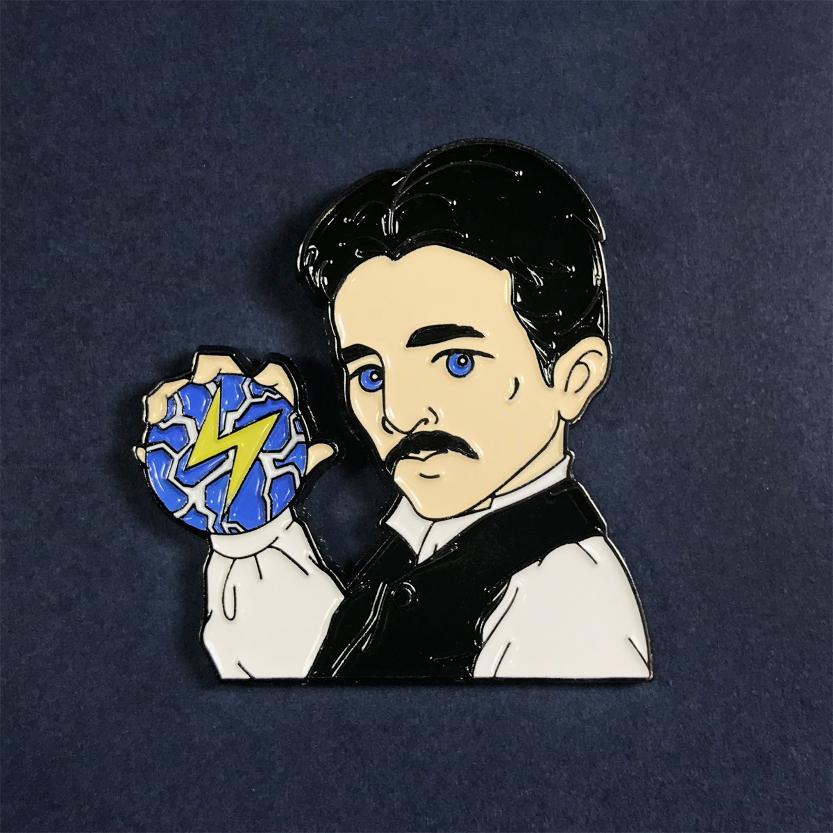 尼古拉·特斯拉胸针球状闪电金属徽章物理科学狂人个性原创意饰品