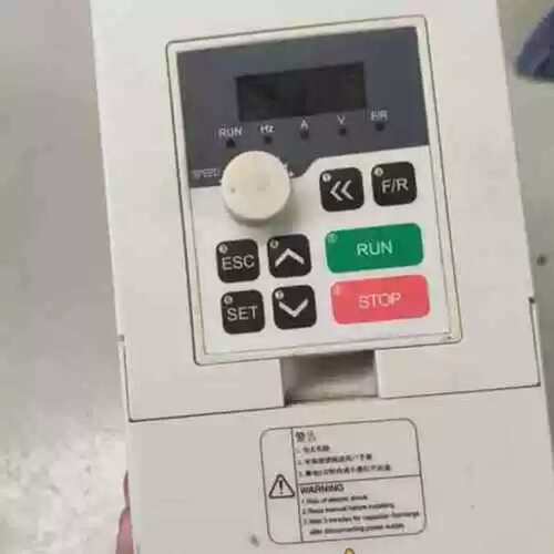 议价YP650-220V1. 5KW变频器一台，成色自定