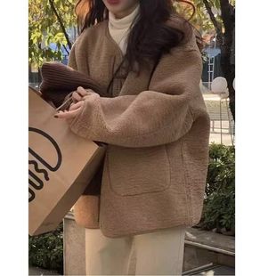 秋冬季 高级韩系温柔小众休闲保暖外套设计感加厚咖色外套女 新款