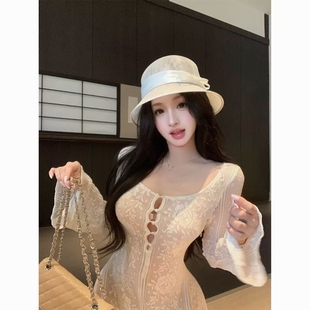 裙子设计感显瘦a字短裙 镂空修身 温柔风蕾丝提花长袖 连衣裙女夏季