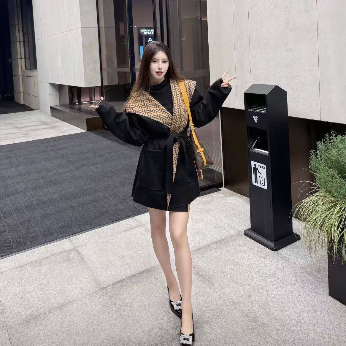 秋冬新款网红同款宽松百搭拼色收腰显瘦鹿皮绒加厚连帽外套女