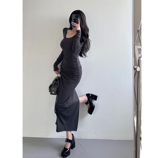 2025新春秋纯欲性感U领修身 后开叉包臀裙连衣裙长裙 显瘦褶皱长袖