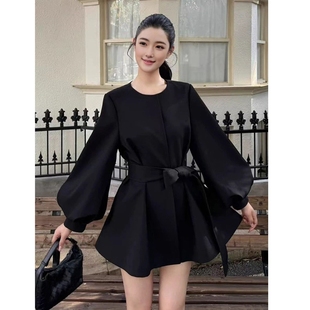 赫本风气质高级感黑色收腰连衣裙高端精致圆领灯笼袖 短裙子2025秋