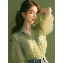 绿色雪纺短袖衬衫女2025新款夏季独特别致漂亮小衫高级感法式上衣