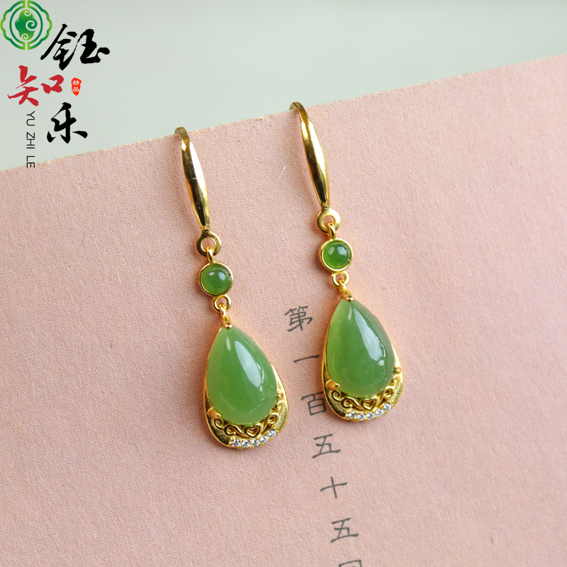 S925银和田玉碧玉苹果绿耳坠